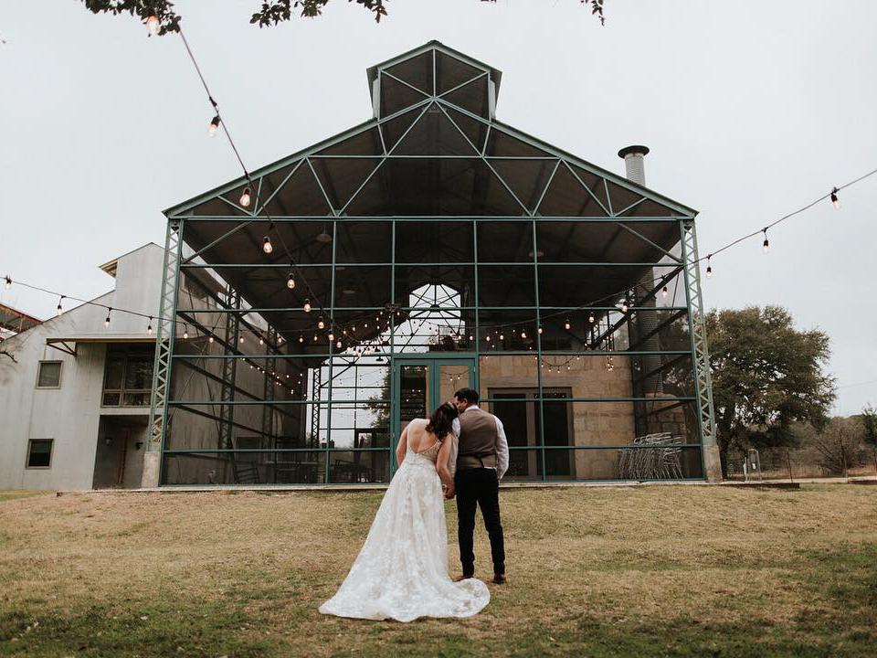 21 Unique And Extraordinary Wedding Venues In Austin 